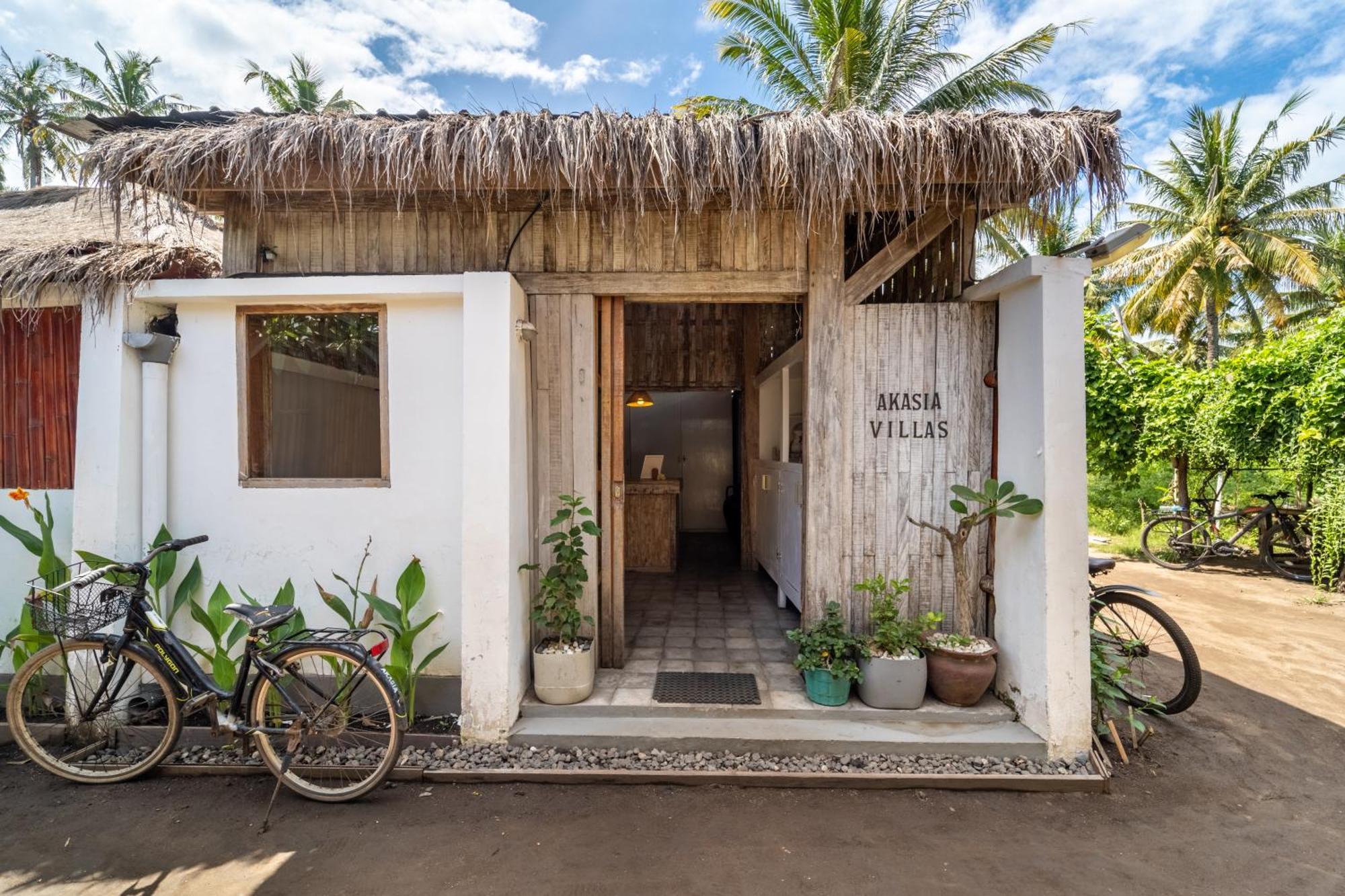 Akasia Villas Gili Air Exteriör bild